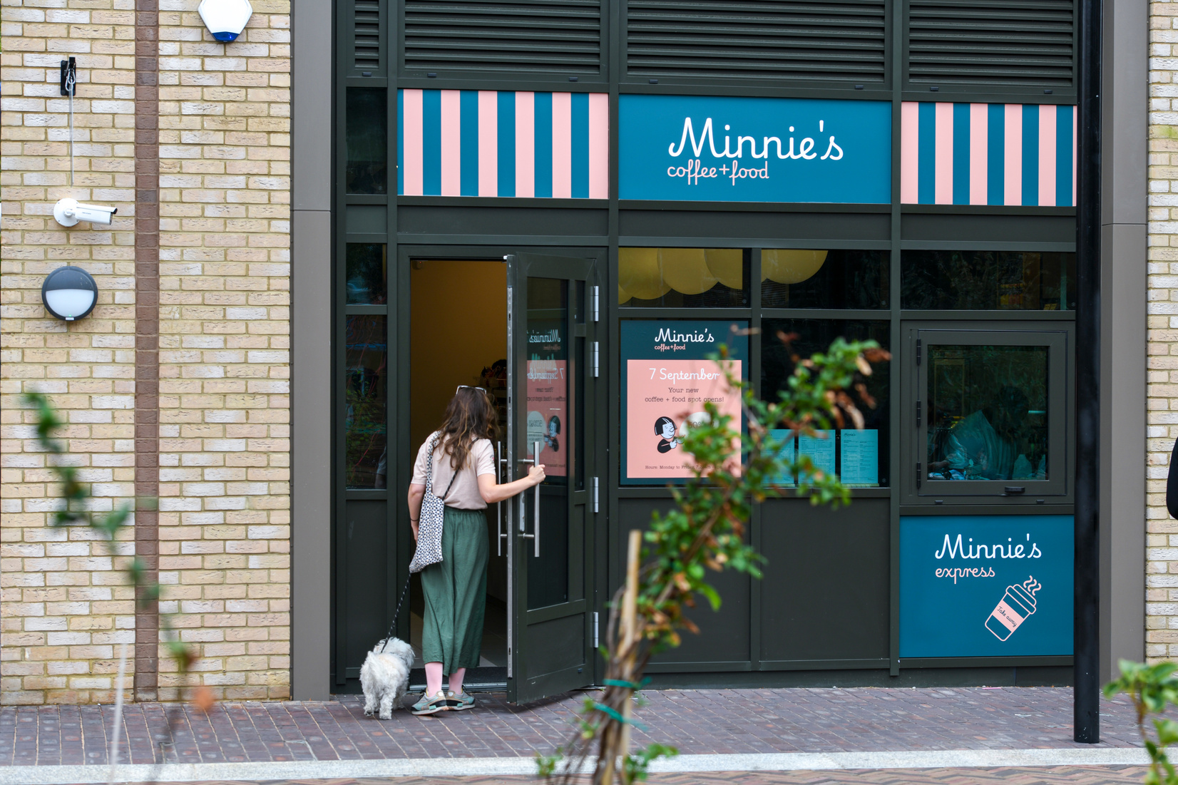 The welcoming entrance to Minnie’s Coffee and Food